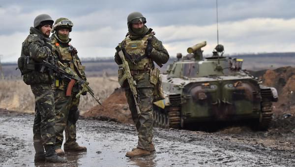 Вуглегірськ Донецької області фактично зданий, а Дебальцево знаходиться в "котлі". Бої ведуться безпосередньо в самому місті, проте ЗСУ прорвали оточення в двох місцях.