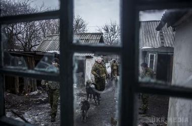 Евакуація з Дебальцеве: "Люди благали їх вивезти". Як покинути гарячі точки Донбасу і що з собою брати?
