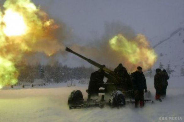 Бойовики продовжують обстрілювати позиції сил АТО в секторі "М", - полк "Азов". На всіх рубежах бійцям АТО вдалося уникнути втрат
