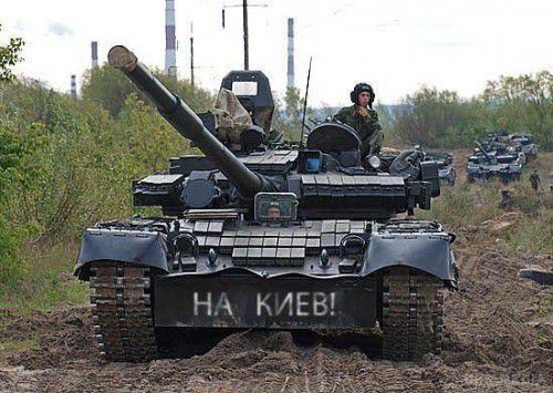 У Донецьк в'їхала нова партія танків для бойовиків (відео). Сьогодні в мережі з'явилося відео, на якому була знята колона танків, що в'їжджають в Донецьк. 