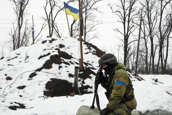 За минулу добу загинуло двоє українських військових, 18 поранені - Генштаб. У госпіталях України знаходяться 458 поранених українських військовослужбовців