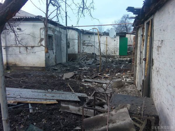 Ситуація в Донецьку: у місті звучать залпи і гинуть люди, а бойовики нарощують сили (фото). Ранок для жителів почалося з обстрілів