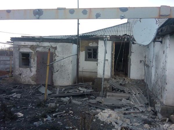 Ситуація в Донецьку: у місті звучать залпи і гинуть люди, а бойовики нарощують сили (фото). Ранок для жителів почалося з обстрілів