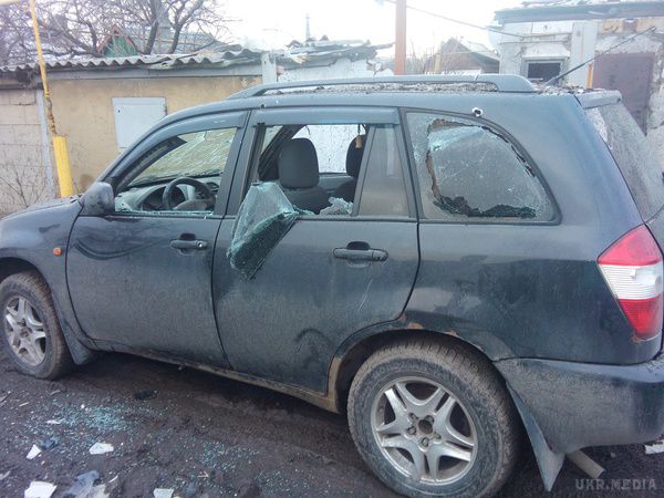 Ситуація в Донецьку: у місті звучать залпи і гинуть люди, а бойовики нарощують сили (фото). Ранок для жителів почалося з обстрілів