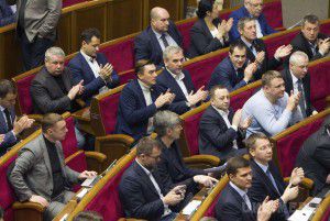Пільги для нардепів: 45 днів відпустки, держохорона та 31 помічник-консультант