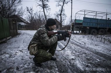 Лисенко: Україна готова припинити вогонь на Сході, але все залежить від бойовиків. Припинення вогню на сході України, де здійснюється антитерористична операція, залежить від незаконних збройних формувань
