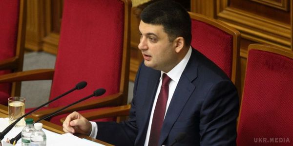 Гройсман повідомив про стан здоров'я Семенченко та Яроша. Стан здоров'я депутатів Д. Яроша і С. Семенченко покращився, повідомив Володимир Гройсман.