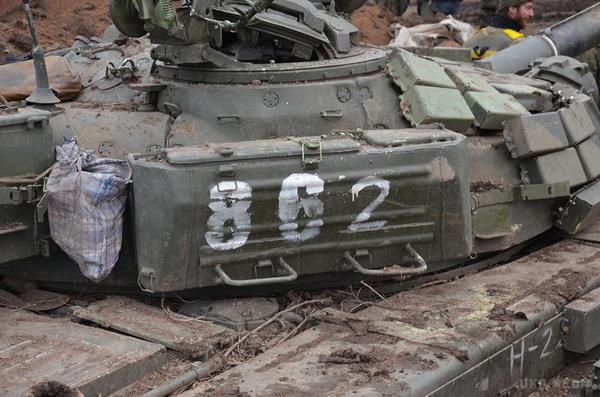 Розвідрота 128 бригади подарувала танк своєму комбригу (фото). З днем народження, командир!