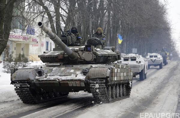 Тимчук: Сили АТО знищили бронетехніку бойовиків, батарею САУ та боєприпаси. В районі Дебальцевського плацдарму тривають зіткнення між терористами і силами АТО. 