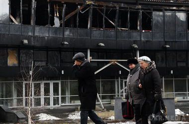  Донецьк  здригається від вибухів, півміста залишилося без світла і води. Обмежено рух транспорту