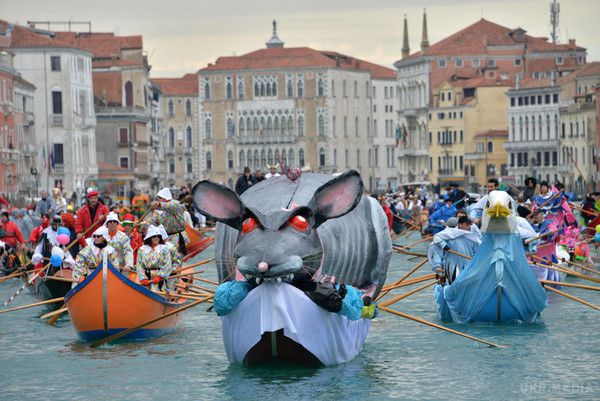 Як пройшов перший тиждень Венеціанського фестивалю: святковий фоторепортаж. У Венеції проходить щорічний всесвітньо відомий карнавал