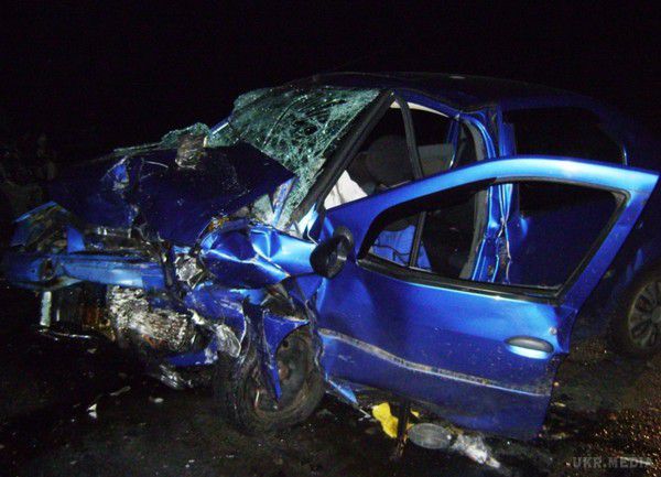 Під Кременчуком велике ДТП: 9 постраждалих, є жертви (фото). У Полтавській області між селищами Піщане та Ялинці сталося масштабне ДТП - лоб у лоб зіткнулися Chevrolet Aveo і Dacia Logan.