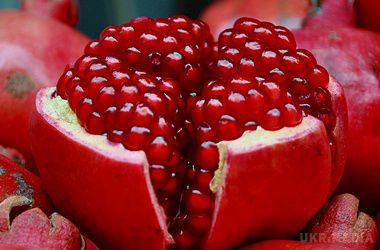 Вчені назвали найкорисніший для здоров'я фрукт. Фахівці, провівши аналіз результатів 194 досліджень, з'ясували, який фрукт найбільш корисний для здоров'я