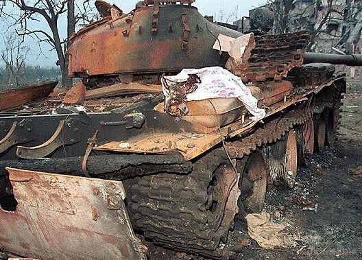 Бійці «Кривбасу» знищили 20 бойовиків і 4 танка. Під час бою 8 лютого бійці батальйону «Кривбас» знищили двадцять бойовиків і чотири танки. 
