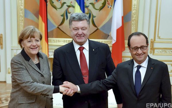 ЗМІ повідомили, що Олланд і Меркель приїдуть в середу на переговори в Мінськ. Лідери Франції та ФРН зважилися на візит, так як хочуть використовувати всі можливості для мирного врегулювання українського конфлікту