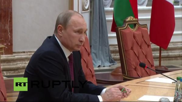 Путін пішов стопами Януковича. Путін ламає ручку. Нова версія Януковича