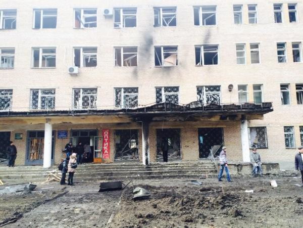 У Донецьку обстріляли лікарню, є жертви. Одна людина загинула, вісім отримали поранення