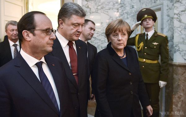 Переговори в Мінську: названо час оголошення підсумкового комюніке. Петро Порошенко, Ангела Меркель, Франсуа Олланд і Володимир Путін обговорювали врегулювання ситуації в Донбасі