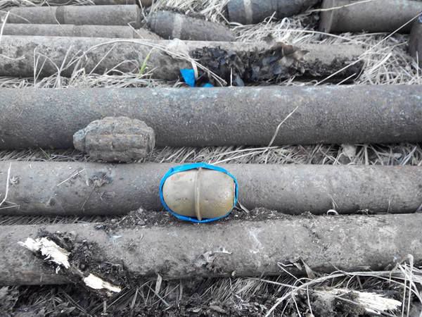 У Сєвєродонецьку виявлені схованки з боєприпасами та вибухівкою (фото). Співробітники СБУ в Сєвєродонецьку виявили кілька схованок, які використовувалися диверсантами «ЛНР». 