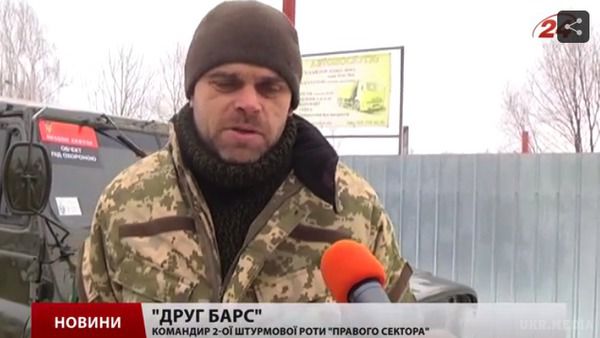 «Кіборг»: На Донбасі давно воюють військові РФ, сепаратисти - тільки інформатори (відео). Чернівчанин з позивним «друг Барс» рік тому стояв на Майдані, де втратив п'ятьох побратимів. Коли на Сході почалися заворушення, відразу рушив назустріч ворогові.