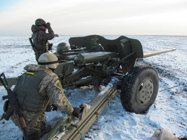 У Донбасі воюють близько 50 тисяч українських військових. На передній лінії воюють 14-15 тисяч бійців