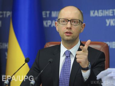 Яценюк: У понеділок Кабмін внесе до ВР зміни до Держбюджету-2015. Прем'єр-міністр Арсеній Яценюк сподівається, що Верховна Рада внесе поправки до бюджету до початку березня.