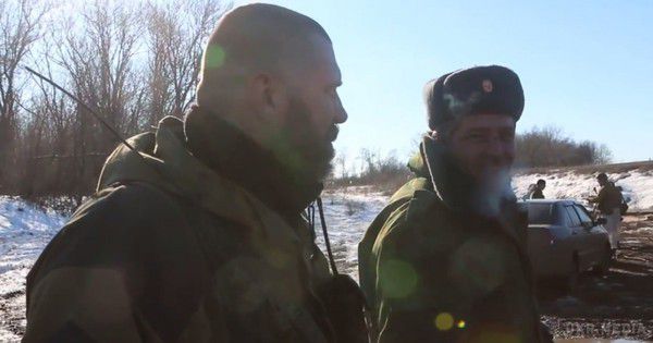 Найманці «ДНР» хочуть війни і грошей. Бойовик «Мисливець»: «Я - проти перемир'я» (відео). У мережі з'явилося відео бойовиків, які увійшли на територію міста Дебальцеве. 