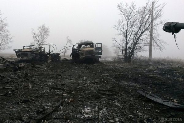 «Азов»: В районі Широкіно знищені ворожа техніка і склади з боєприпасами. Між селищами Широкіно і Безіменне силами АТО знищені ворожа техніка та склади з боєприпасами. 