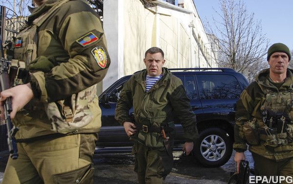 У перший же день перемир'я Захарченко заговорив про взяття Харкова. Ватажок бойовиків також загрожує знищенням Дебальцеве і захопленням Маріуполя