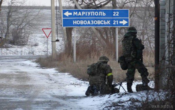 Українські силовики констатують, що бойовики не дотримуються оголошене перемир'я (відео). Бойовики не дотримуються оголошене перемир'я, йдеться в повідомленні полку Азов у соцмережі Facebook.