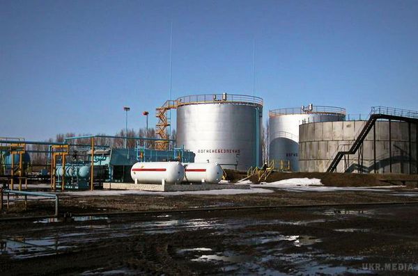 Компанія JKX Oil & Gas подала в суд на Україну на $ 180 млн. У компанії стверджують, що згідно з рішенням арбітра Торгової палати Стокгольма, Україна не повинна вводити ренту на видобуток газу для JKX в нинішньому "надмірний" розмірі.