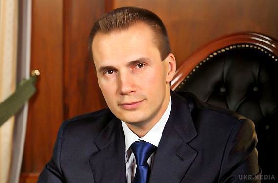 Після резонансу в ЗМІ влада заблокувала 200 млн грн для структур Януковича-молодшого. Державна служба фінмоніторингу України заблокувала перераховані на адресу ПАТ Донбасенерго 200 млн грн від держпідприємства "Енергоринок"