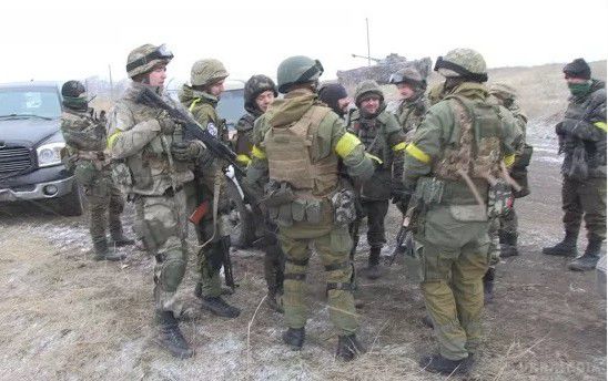 Журналісти показали відео евакуації бійців Донбасу з Широкіно. Доля десяти бійців Донбасу залишається невідомою