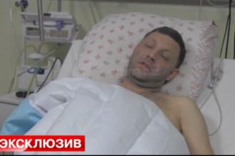"Ми не вбиті!" Плотницький побував в гостях у Захарченко. Він перебігав проїжджу частину під час інтенсивного обстрілу зі стрілецької зброї і був поранений в гомілку. Він був госпіталізований в Алчевськ Луганської області.