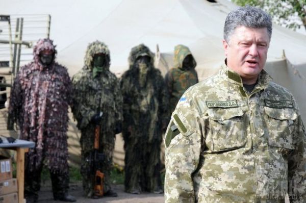Порошенко вирушив у зону АТО