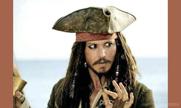Режисери розповіли, про що буде нова серія «Піратів Карибського моря». Зйомки п'ятої стрічки франшизи «Пірати Карибського моря» стартували в австралійському Квінсленді. 