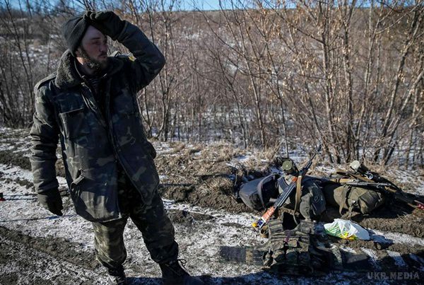 Вночі під обстріл потрапили Курахове і Опитне. Обстріли позицій українських військ в зоні антитерористичної операції не припиняються.