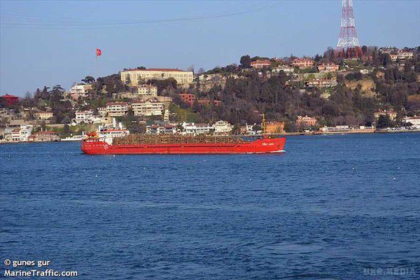 У Чорному морі затонув російський корабель (відео). В ніч на 19 лютого 2015 року суховантаж FORT AZOV затонув поблизу Синопа.