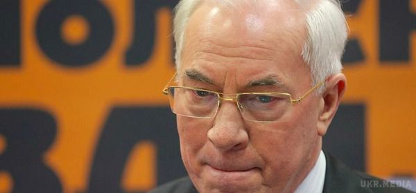 Прокуратура оголосила про підозру Азарову. Головна військова прокуратура оголосила про підозру екс-прем'єру України Миколі Азарову у зловживанні службовим становищем.