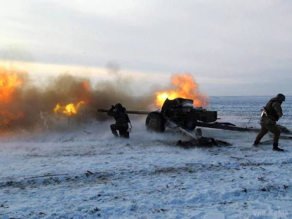 З початку року під Дебальцеве знищені 2911 бойовиків - Бірюков. За даними помічника міністра оборони Юрія Бірюкова, на угруповання сил АТО чисельністю в 2500 людей були кинуті до 17 тис. бойовиків і військових РФ