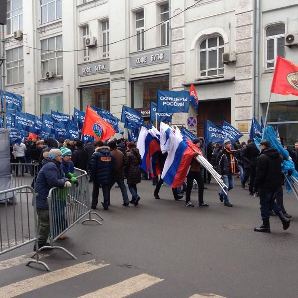 У Москві почалася хода «Антимайдану» (фото). У Москві почалася акція руху «Антимайдан», присвячена річниці зміни влади в Україні. 