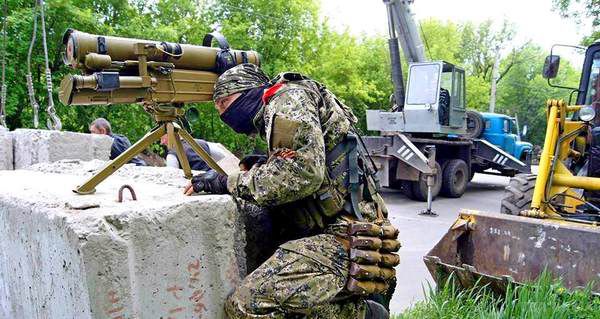 У Луганській області бойовики з ПТУРів і мінометів обстрілюють села. 21 лютого протягом дня бойовики обстрілювали Кряковку, Трьохізбенку, Кримське та Старий Айдар. 