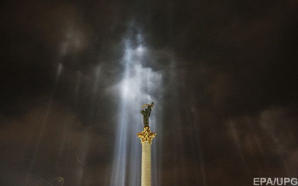 Завтра в Україну приїдуть президенти Німеччини і Молдови. Разом з Україною пам'ять жертв Майдану вшанують глави іноземних держав