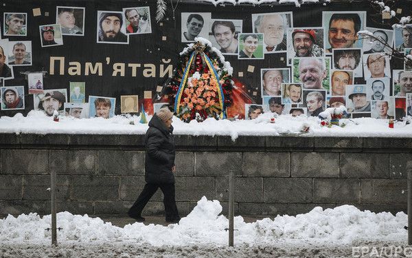 "Висота "Жовтневий". Активістка створила унікальне відео про події Революції Гідності. Камери зовнішнього спостереження зафіксували розстріл Небесної сотні