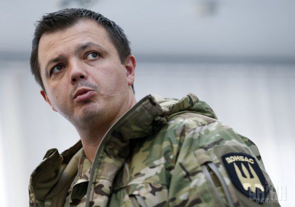 Семенченко: "Мир можливий, якщо є потужна армія". Командир добровольчого батальйону "Донбас", депутат Верховної Ради України від партії "Самопоміч" Семен Семенченко розповів  про те, хто, на його думку, винен у здачі Дебальцевого.