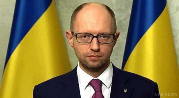 Яценюк: Терористи у Харкові цілились у нашу гідність. Прем'єр-міністр України Арсеній Яценюк висловив співчуття родинам загиблих та поранених під час мирної ходи в Харкові.