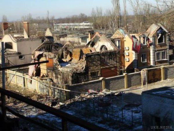 Від миру до війни один крок: як закипав Донбас. Східний регіон України рік тому став гарячою точкою і продовжує вирувати досі