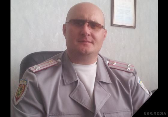 Загиблий під час теракту міліціонер сам зголосився охороняти мітинг. 37-річний Вадим Рибальченко збирався влітку одружитися. Але завести сім'ю так і не встиг.