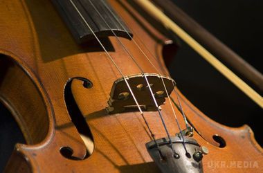 Дослідники розгадали секрет унікального звучання скрипок Страдіварі. Виявляється, божественні звуки відомих на весь світ скрипок Страдіварі виходять через невелику помилку у вимірах