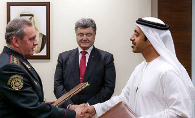 В ОАЕ підписані контракти на мільйони доларів - Порошенко. Петро Порошенко зазначив, що підписані контракти допоможуть залучити валюту в країну і дадуть ресурси для підвищення можливостей української армії